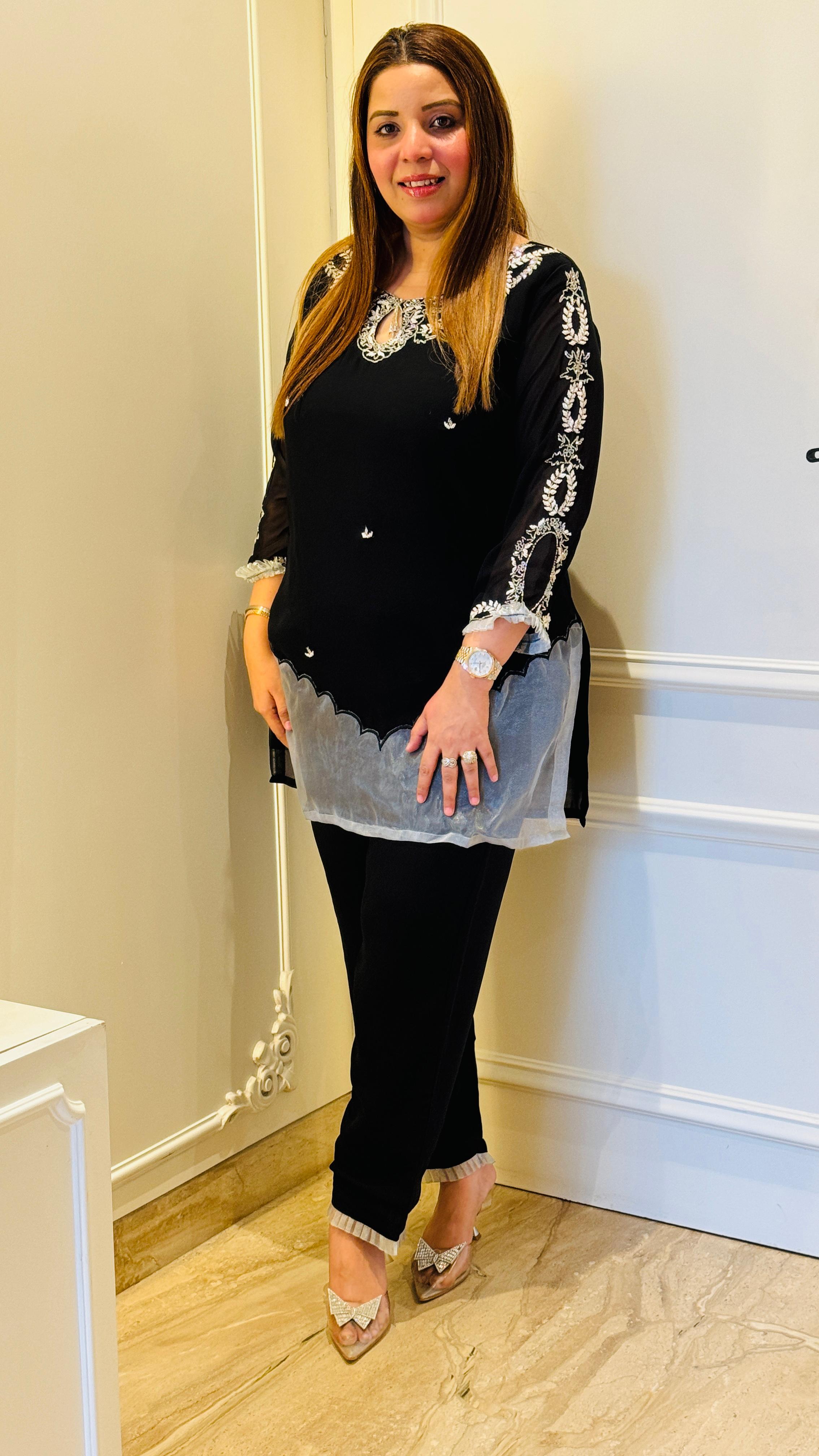 Black Elegant Cord Set