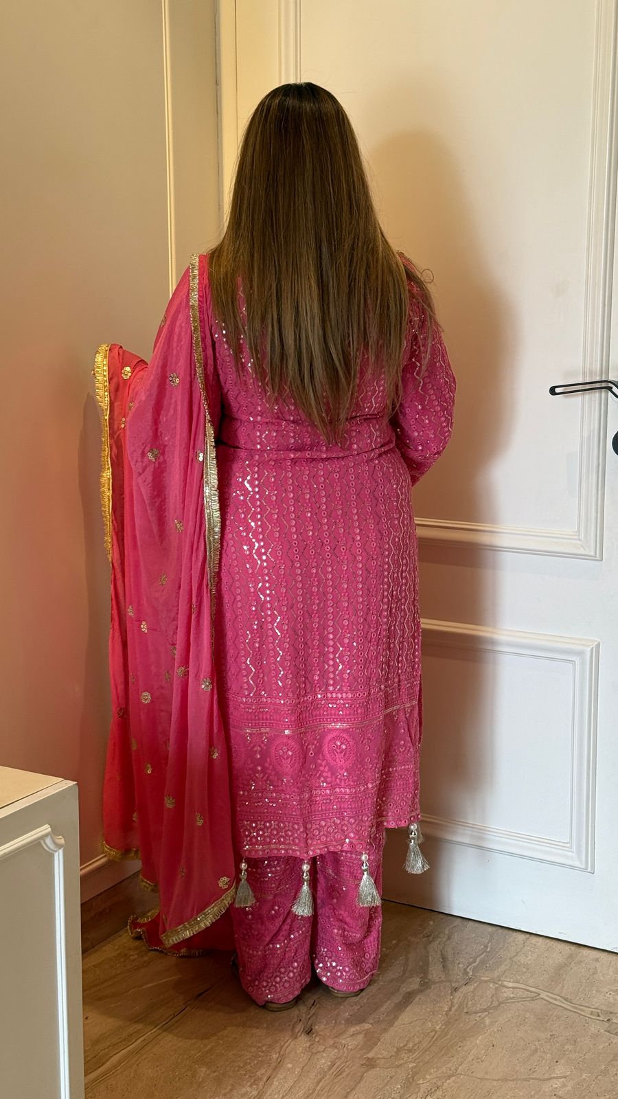 Noor Lakhnavi Mokaish Suit Set (Pink)