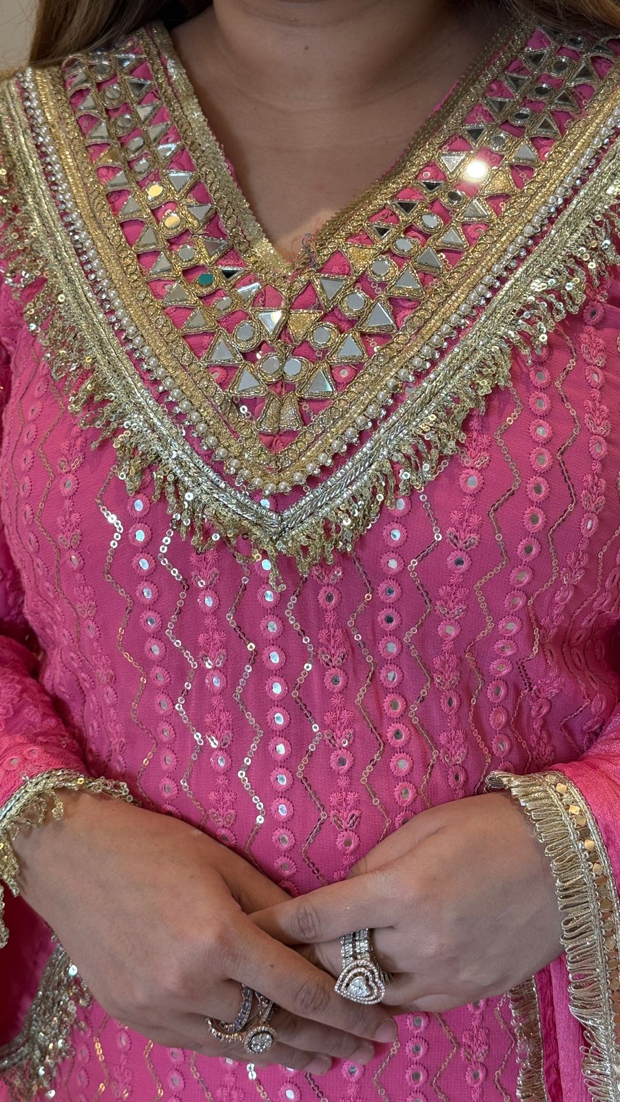 Noor Lakhnavi Mokaish Suit Set (Pink)