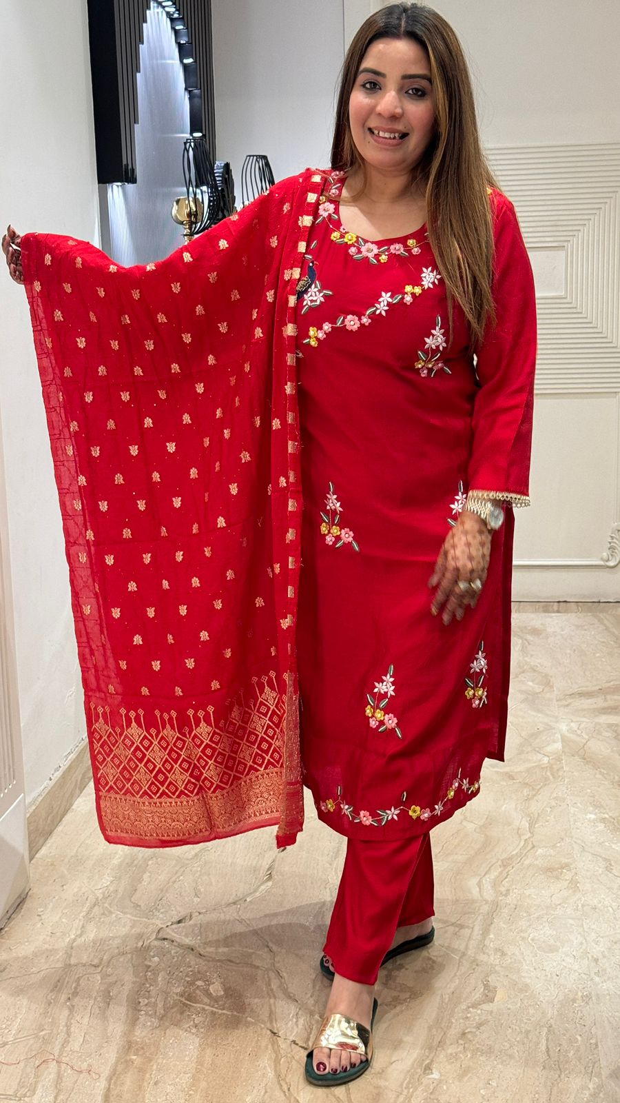Aarohi Banarasi Set- Red