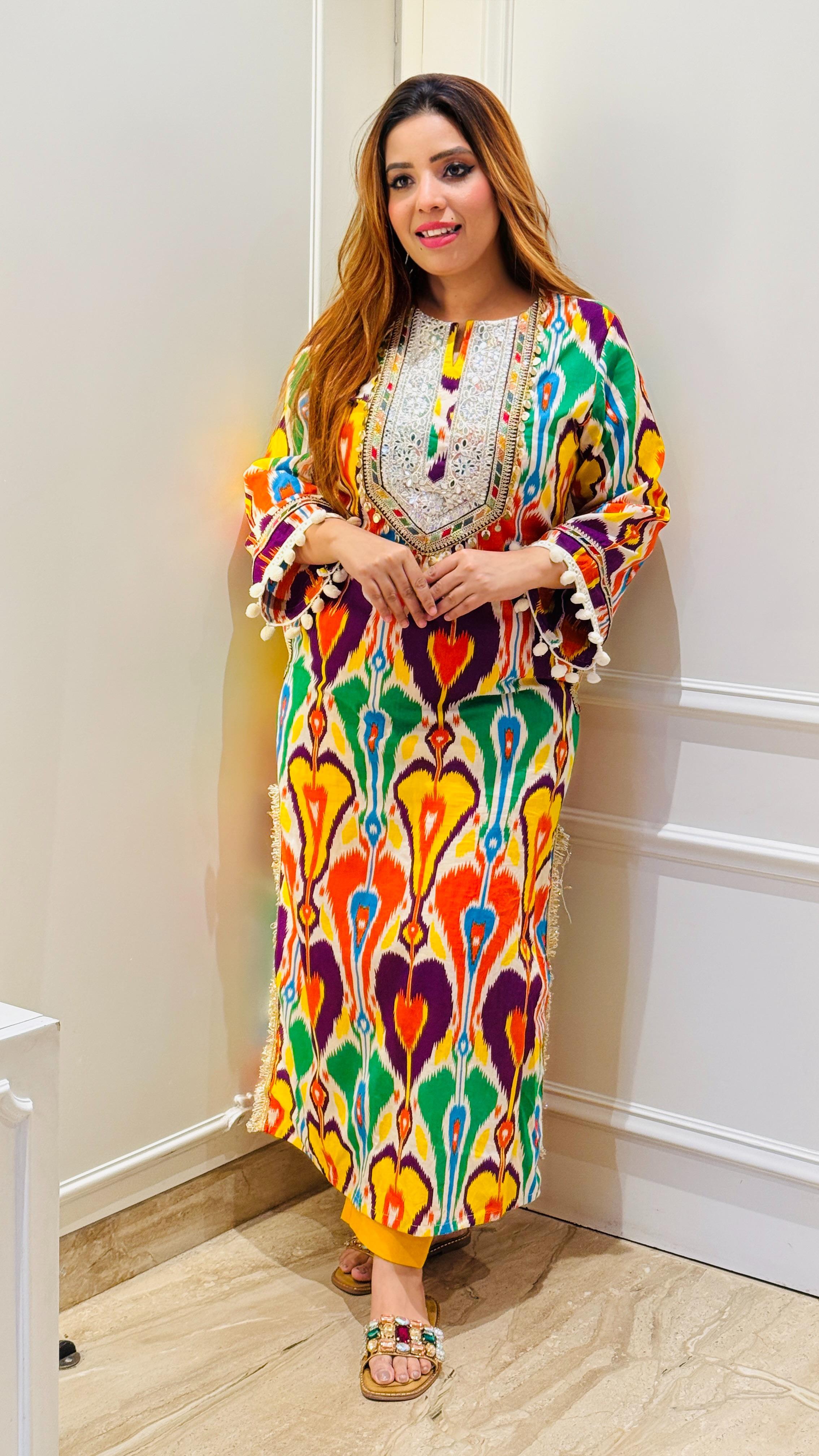 Patola Mirror Slit Set- Multicolour