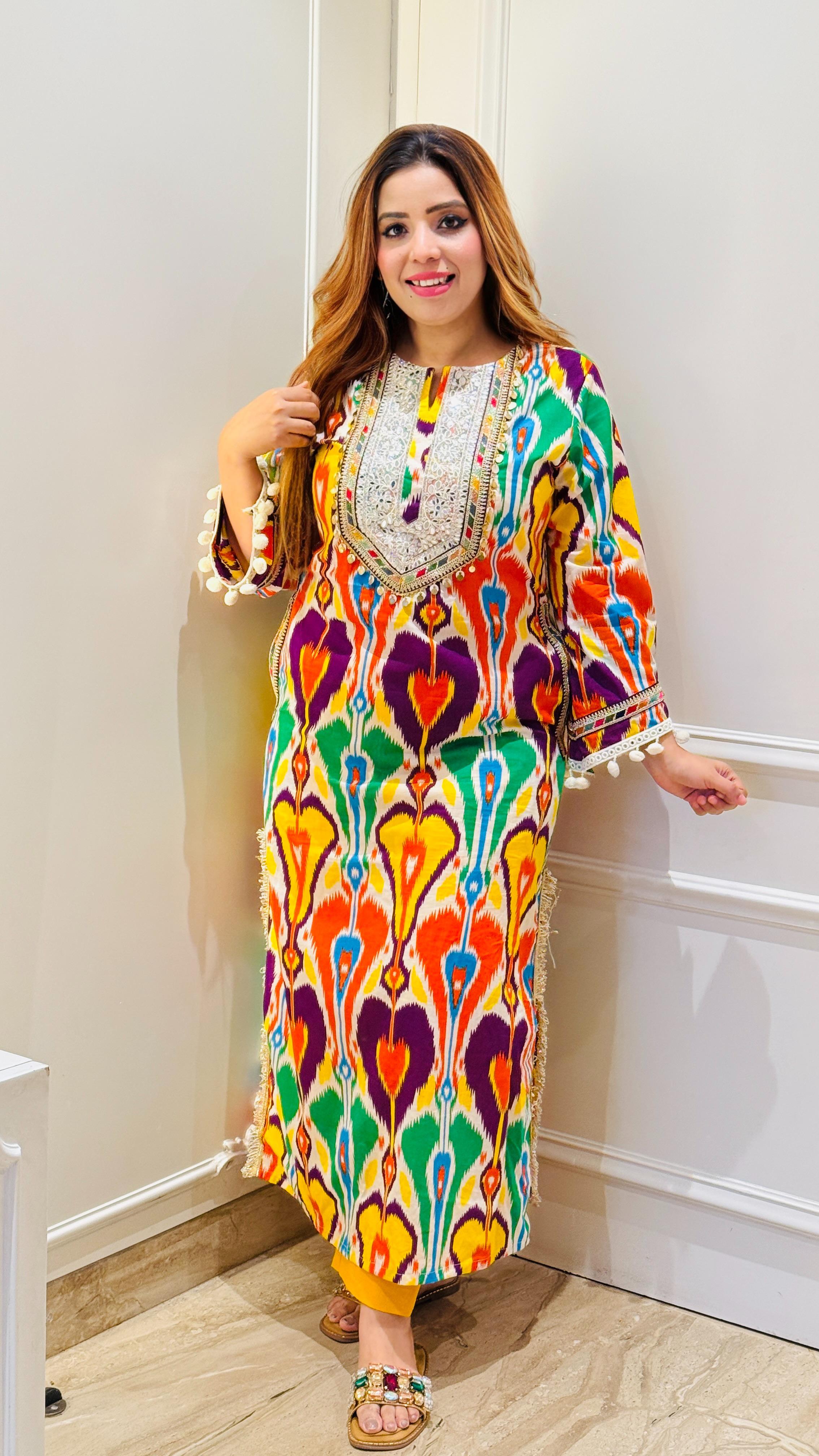 Patola Mirror Slit Set- Multicolour