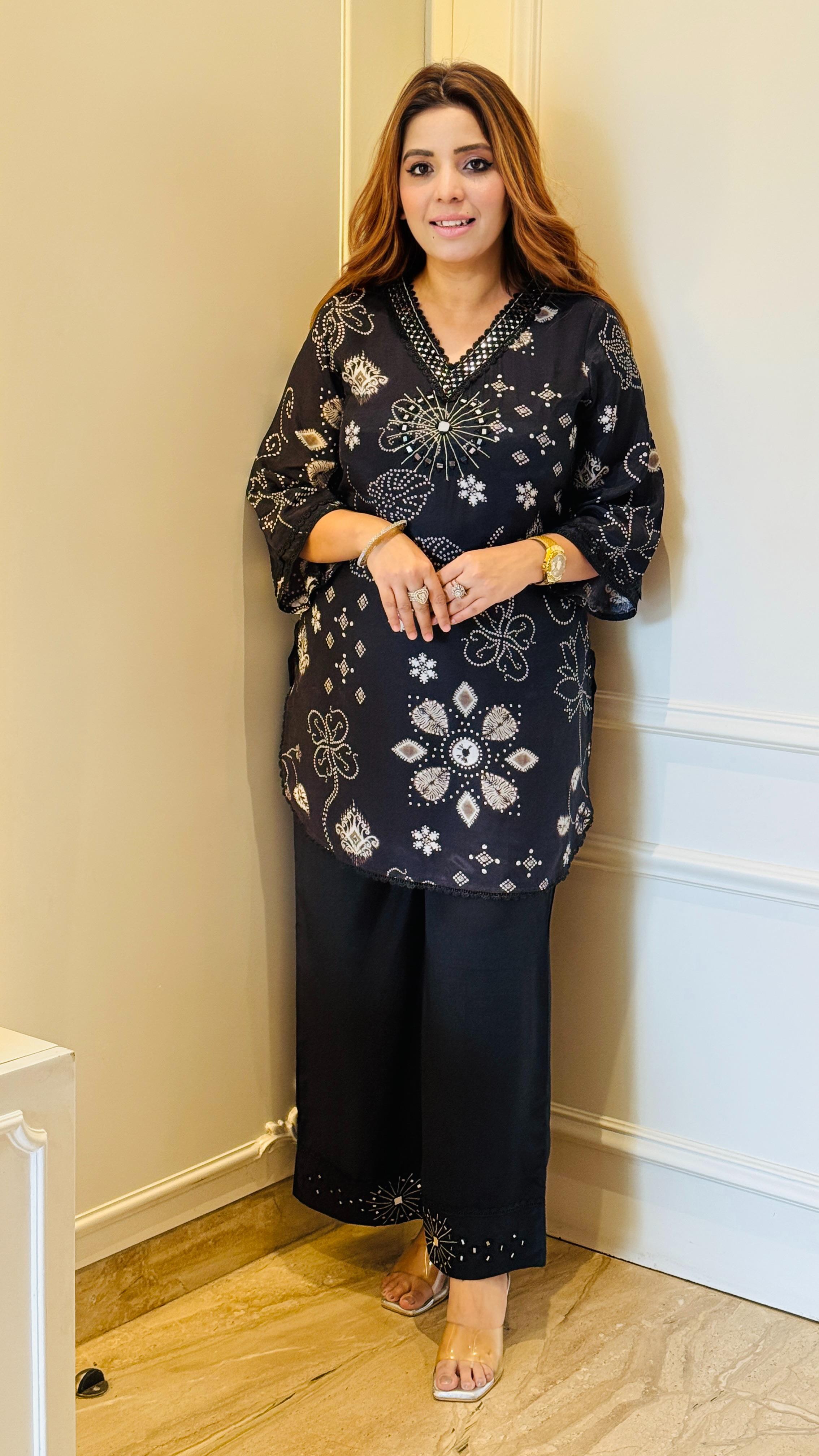 Mirror Charm Cordset- Black