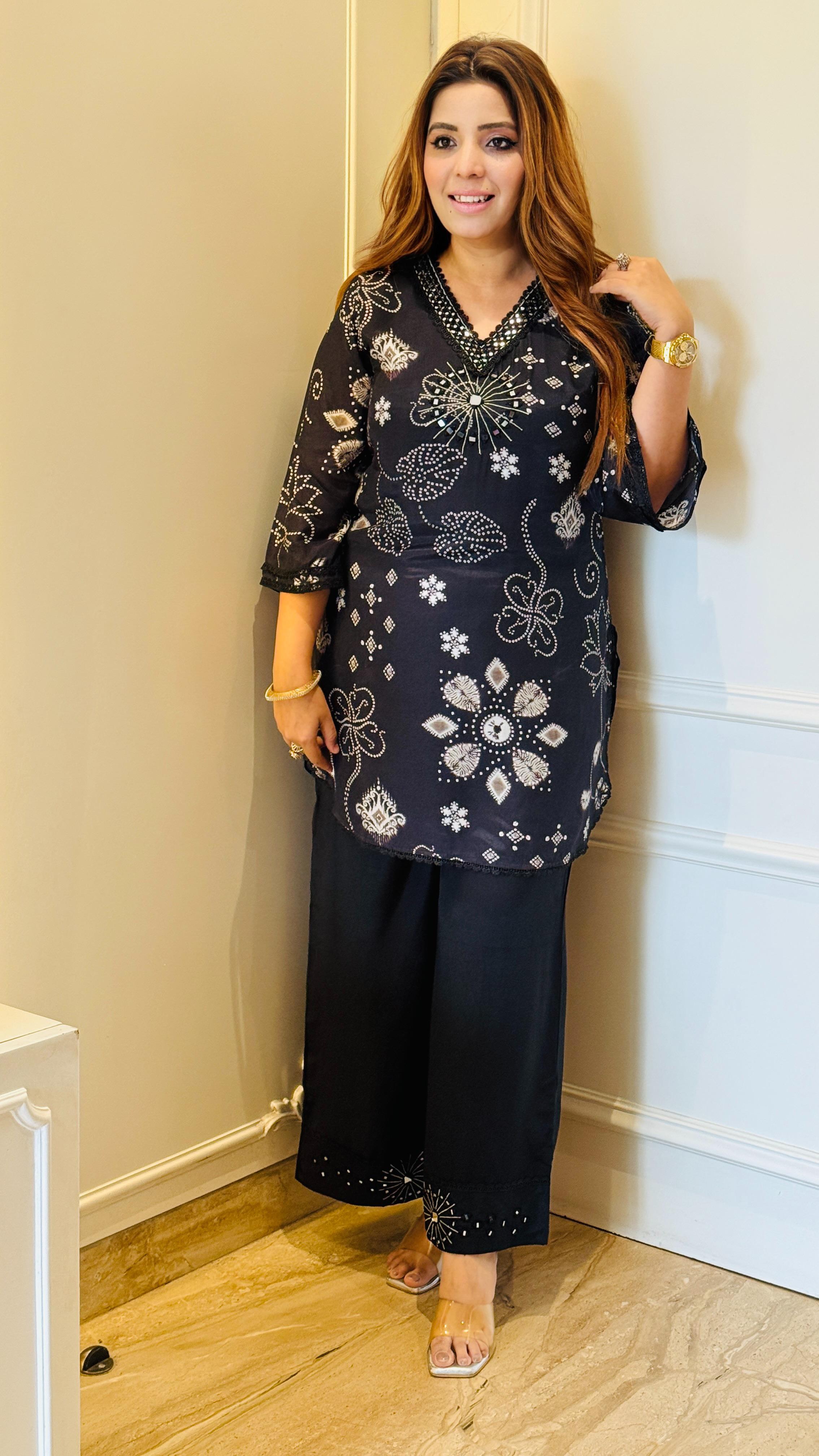 Mirror Charm Cordset- Black