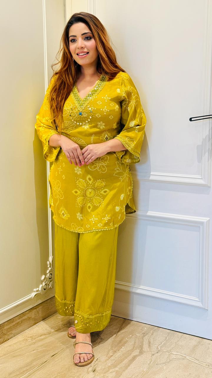 Iraaya Bandhni Set- Yellow