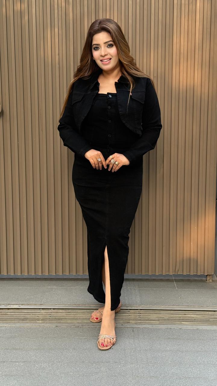 Selencia Off-Shoulder Dress- Black