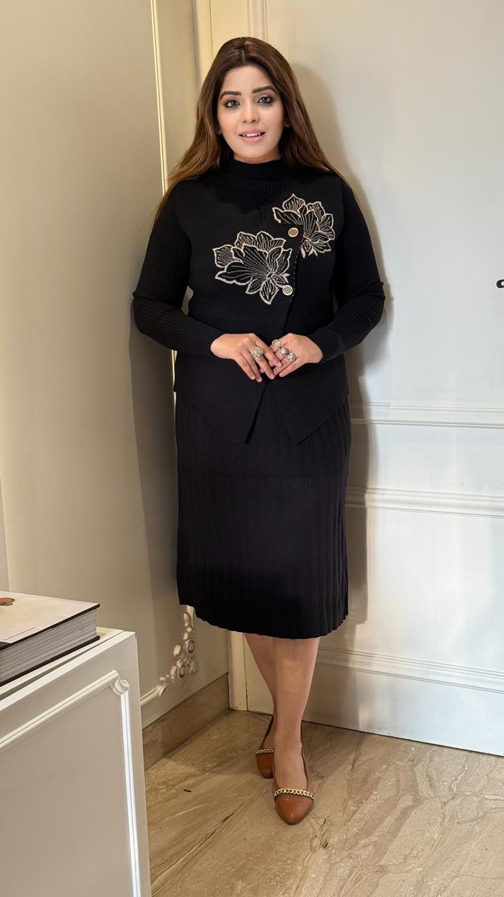 Nivora Nesting Dress- Brown, Beige, Grey, Black