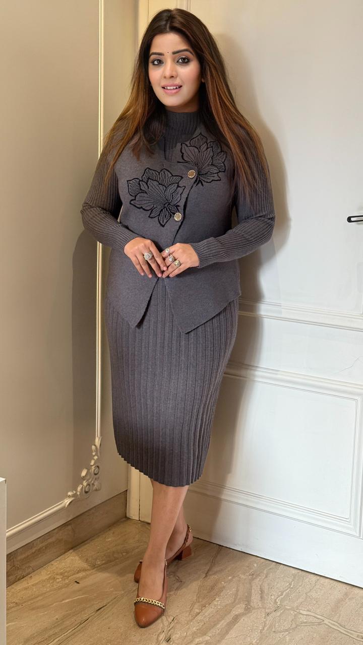 Nivora Nesting Dress- Brown, Beige, Grey, Black