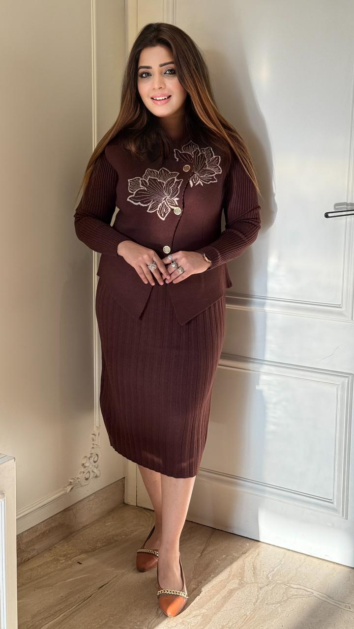 Nivora Nesting Dress- Brown, Beige, Grey, Black