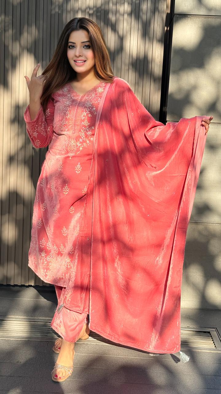 Aurvista Velvet Suit Set- Pink