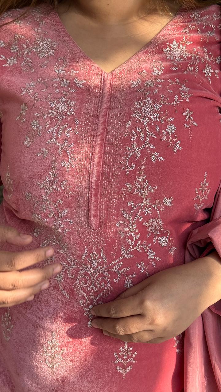 Aurvista Velvet Suit Set- Pink