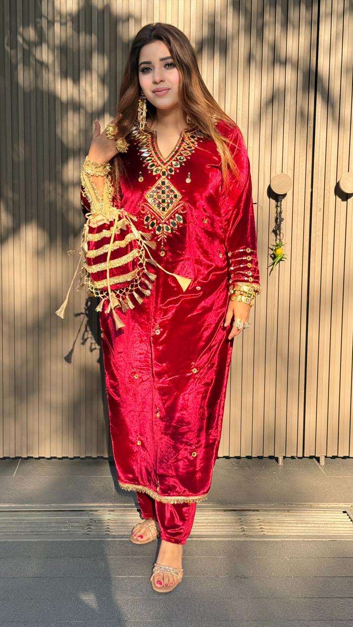 Mirzara Velvet Kaftan Kurta- Maroon, Purple