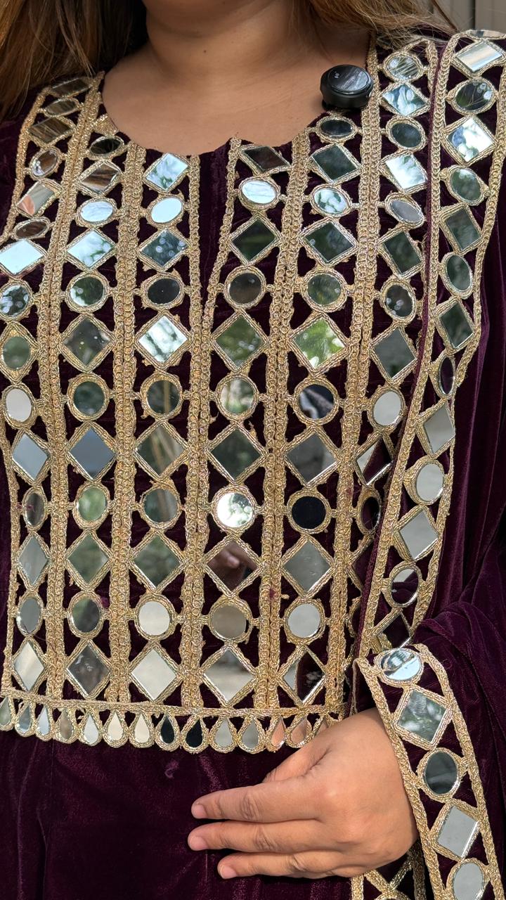 Zarvisha Velvet Anarkali- Purle, Black