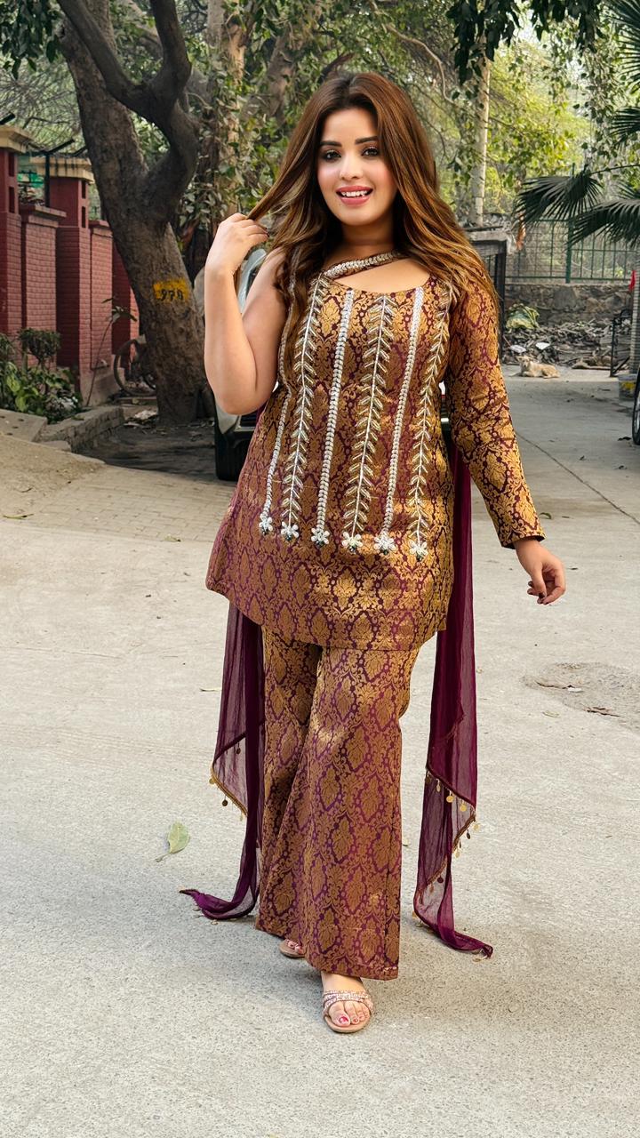 Humeyra Suit Set- Brown