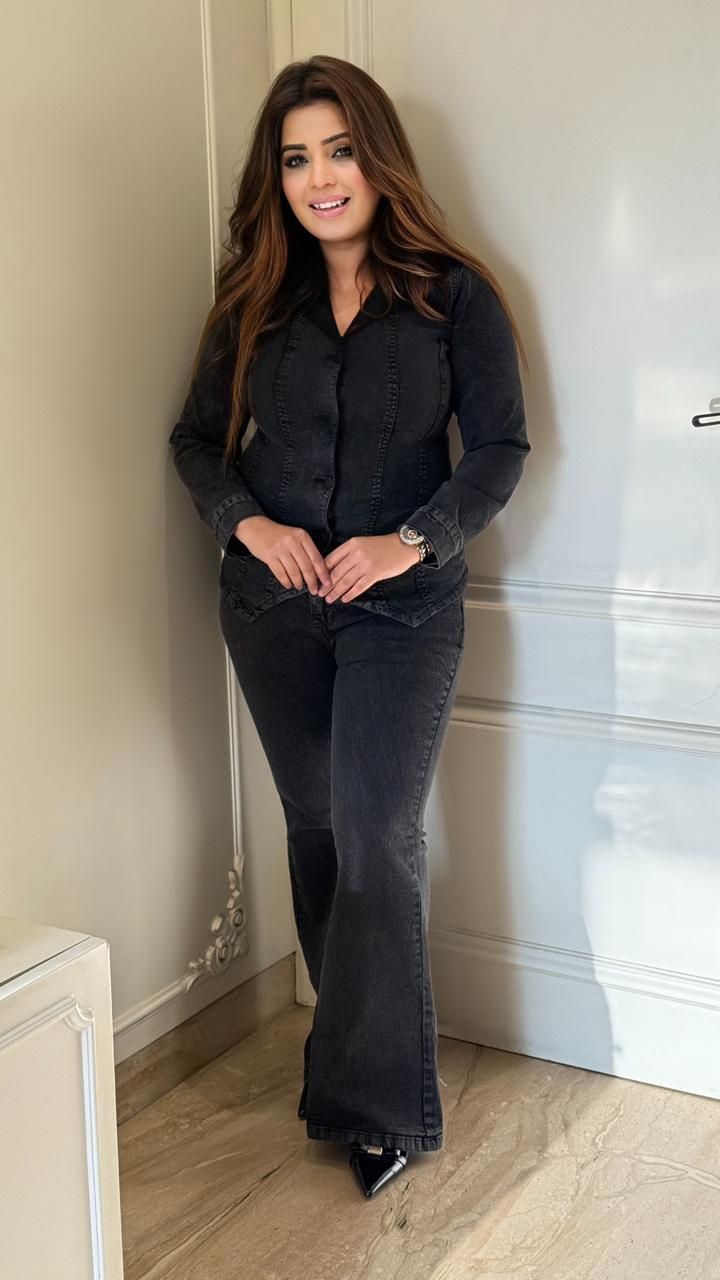 Esila Bell Bottom Cordset- Black