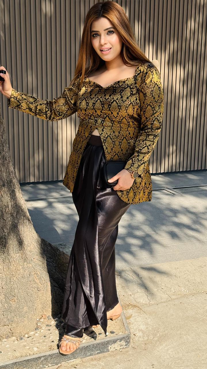 Avelira Skirt Set- Gold