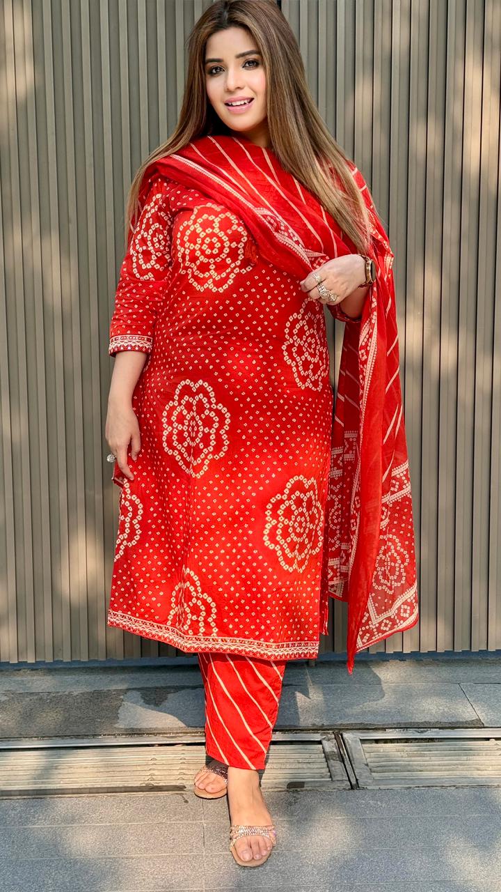 Aashvya Suit Set