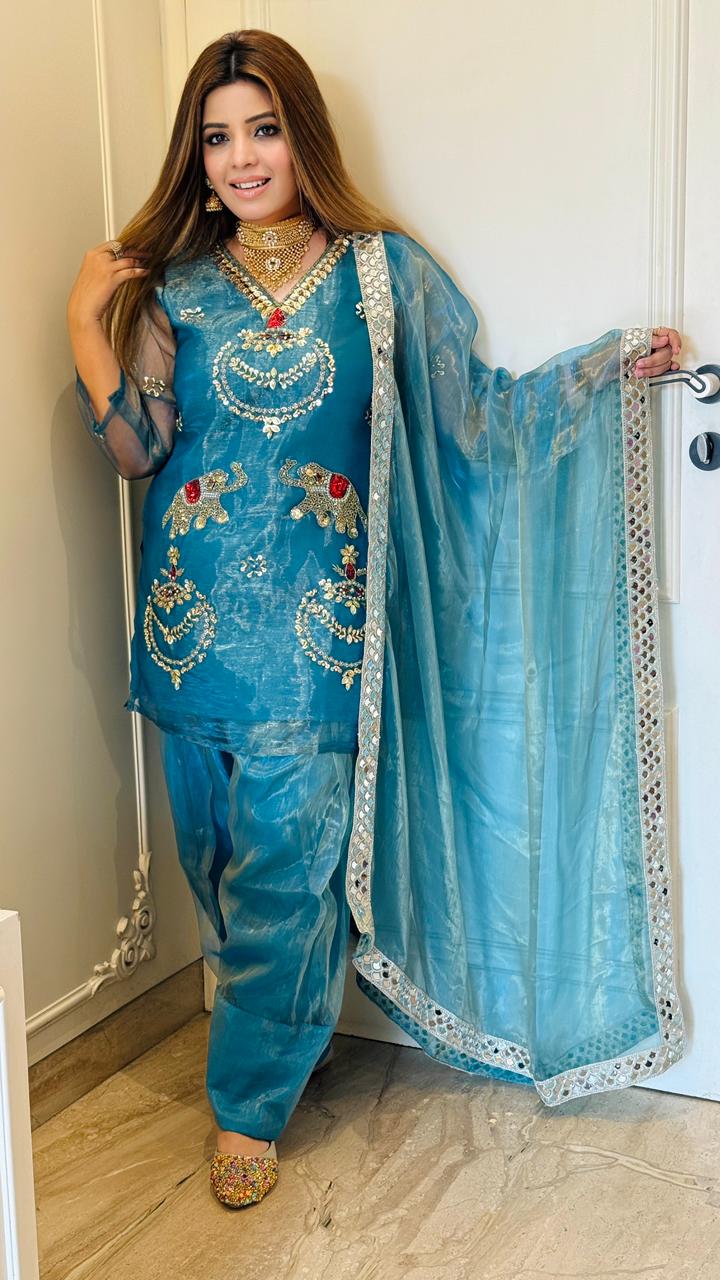 Ishaani Farshi Suit Set-