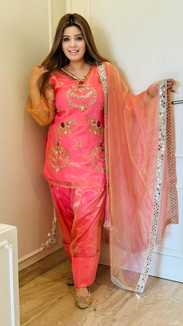 Ishaani Farshi Suit Set-