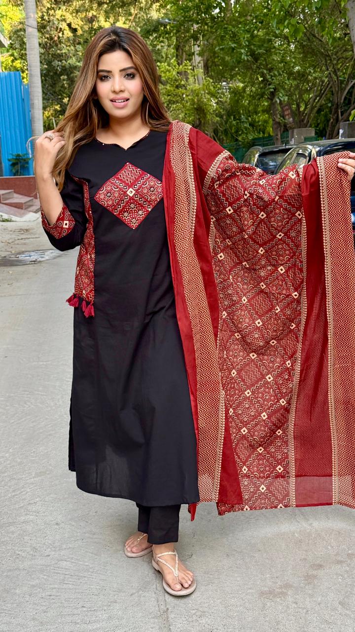 Charulata Cotton Suit Set- Red