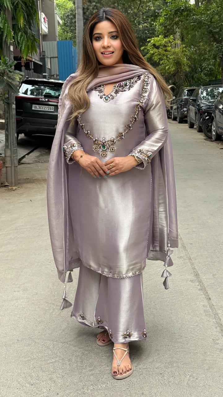 Aarshvaya Organza Suit Set- Lavender