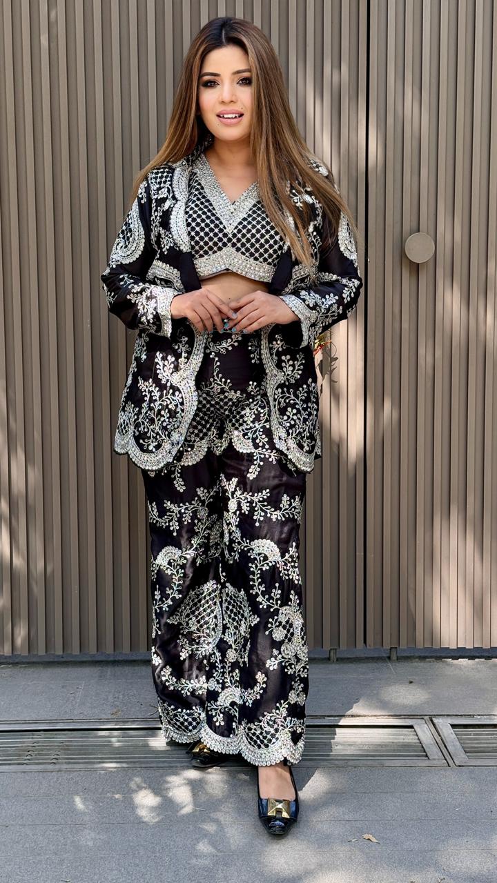 Aaryelle Blazer Set