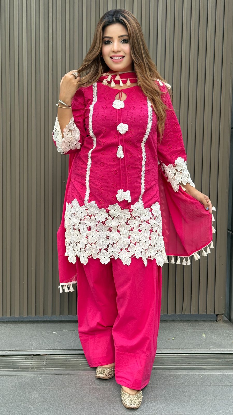 Aashi Salwar Suit Set- Magenta