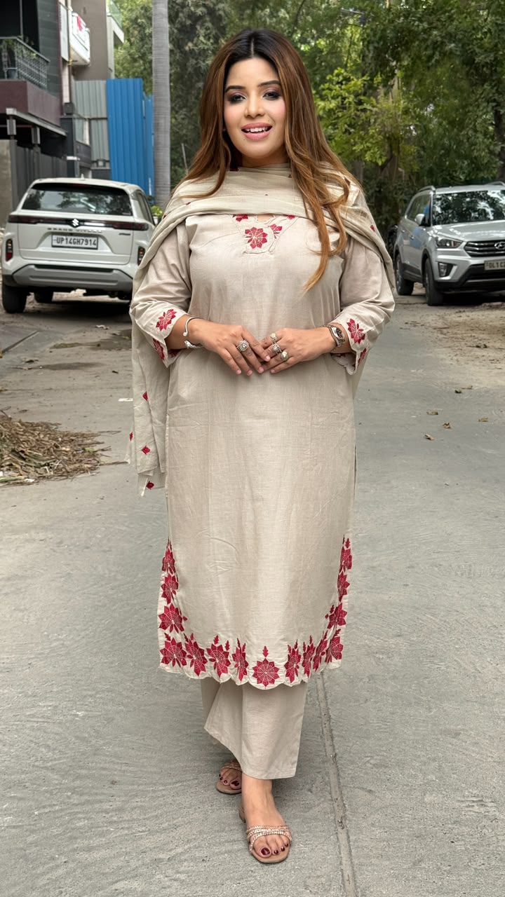Mehrvika Mal Cotton Suit Set- Beige, Magenta