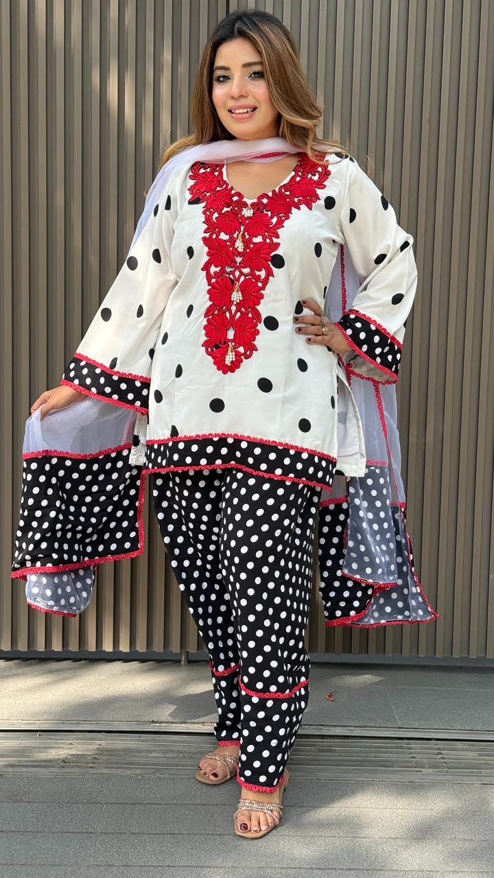 Akshita Farshi Salwar Suit Set- Red