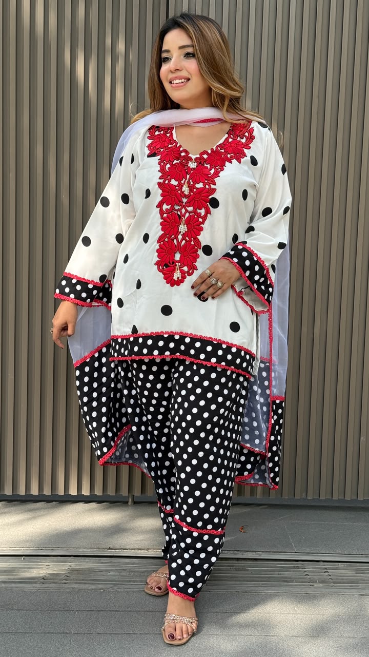 Akshita Farshi Salwar Suit Set- Red