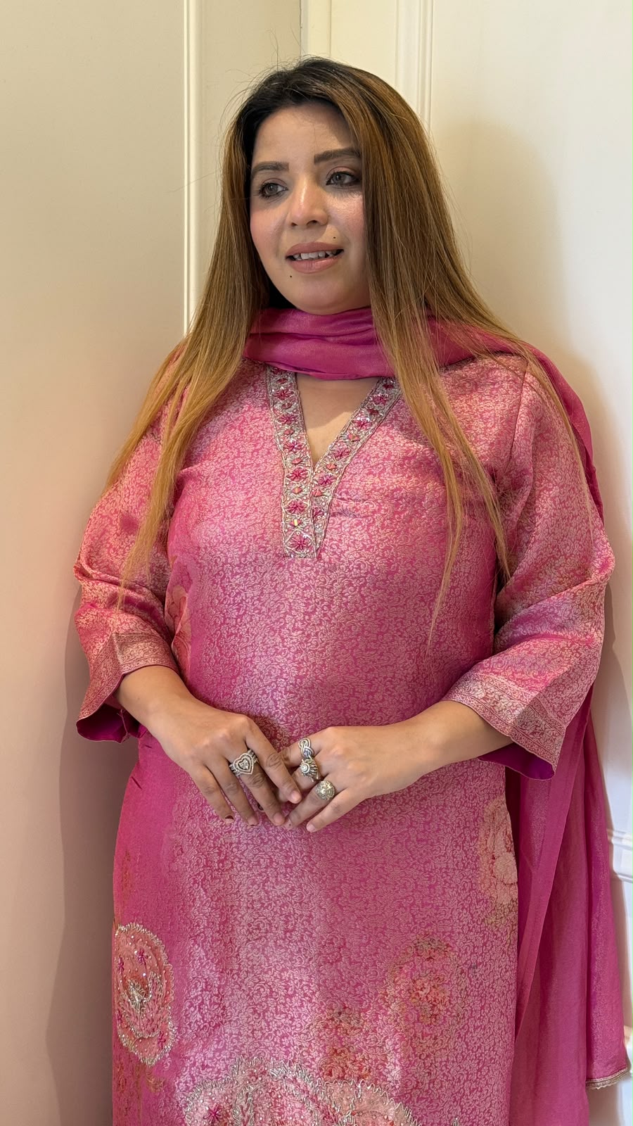 Gulnaaz Banarasi Suit Set- Pink