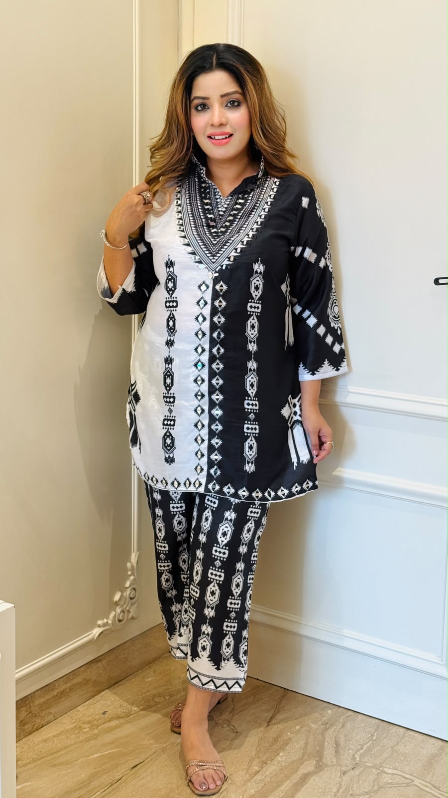 Tanishka Crepe Cordset- Black