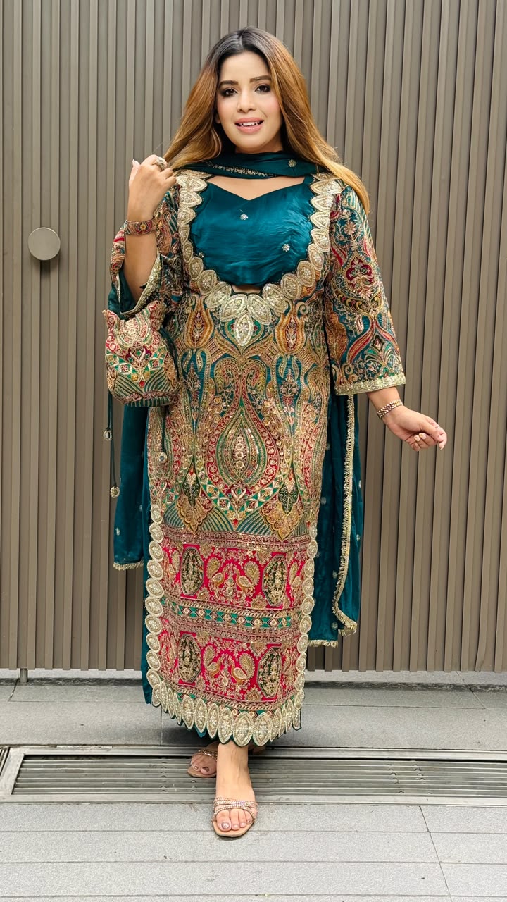 Vrishti Crepe Firaan- Black, Red, Blue