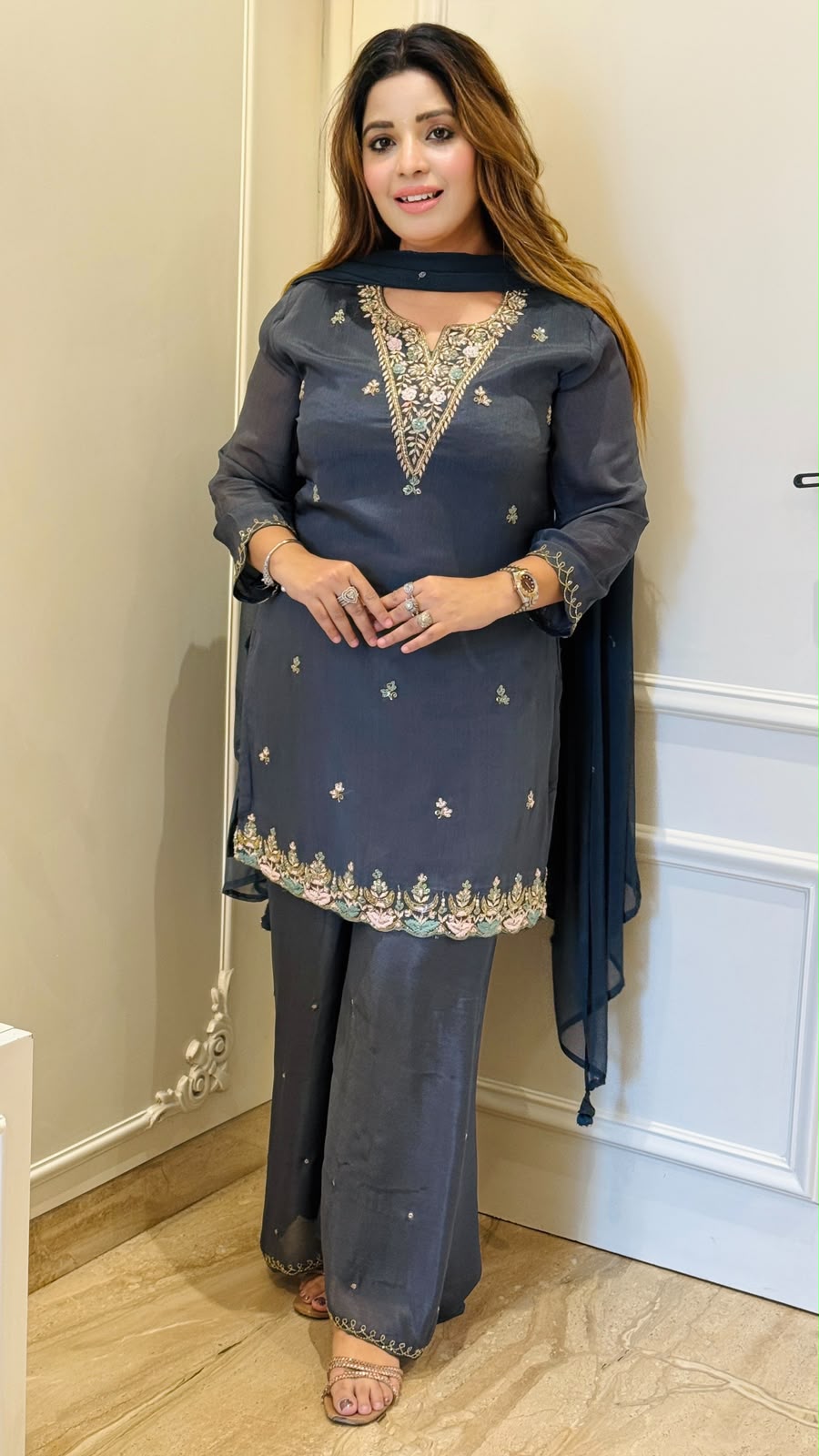 Raaya Chinnon Suit Set- Grey