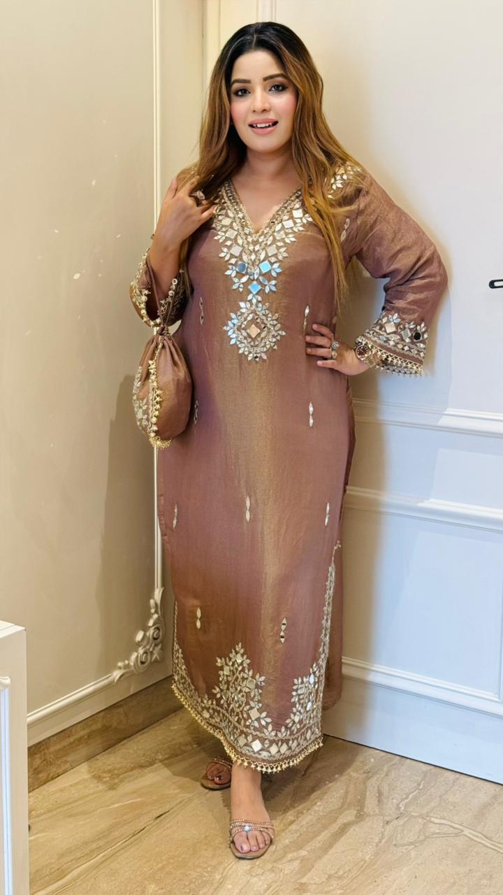 Oorvi Shimmer Firaan Set- Nude Brown