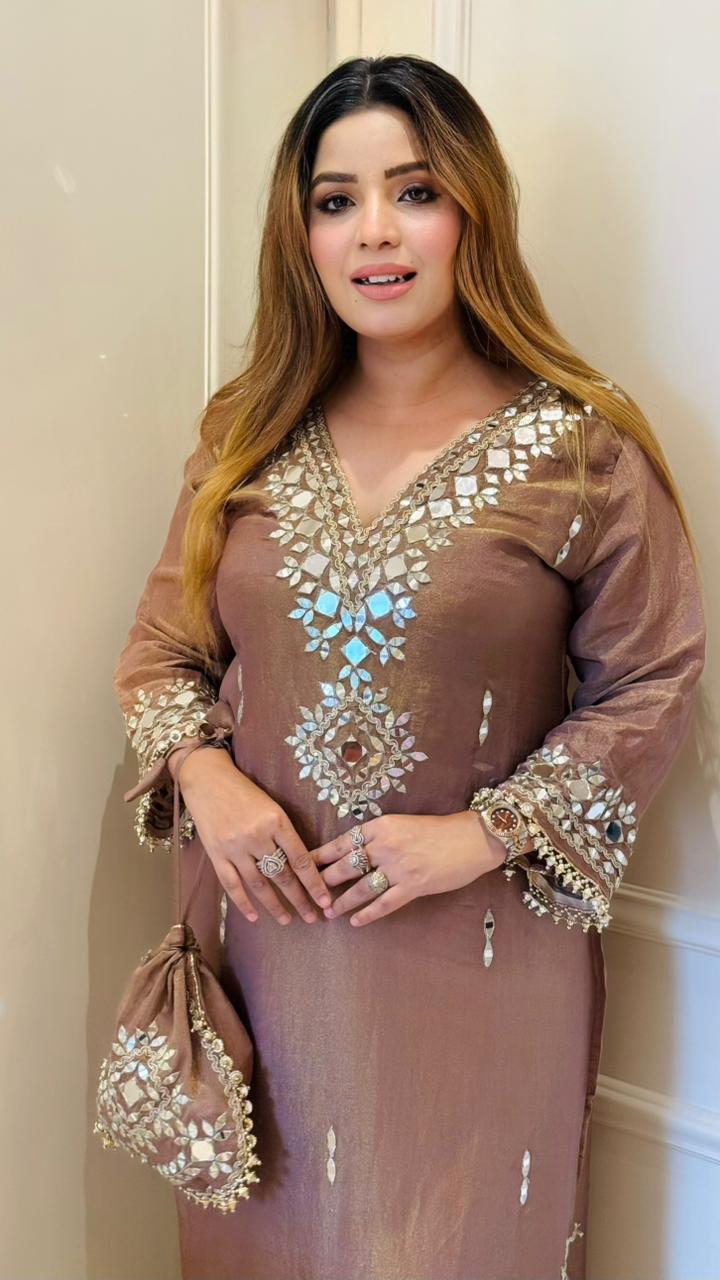 Oorvi Shimmer Firaan Set- Nude Brown