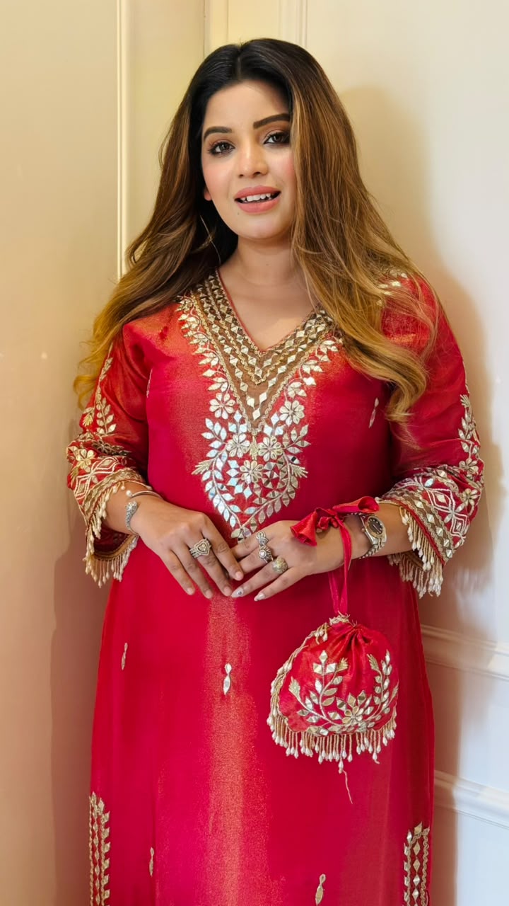 Anushri Shimmer Firaan Set- Pink