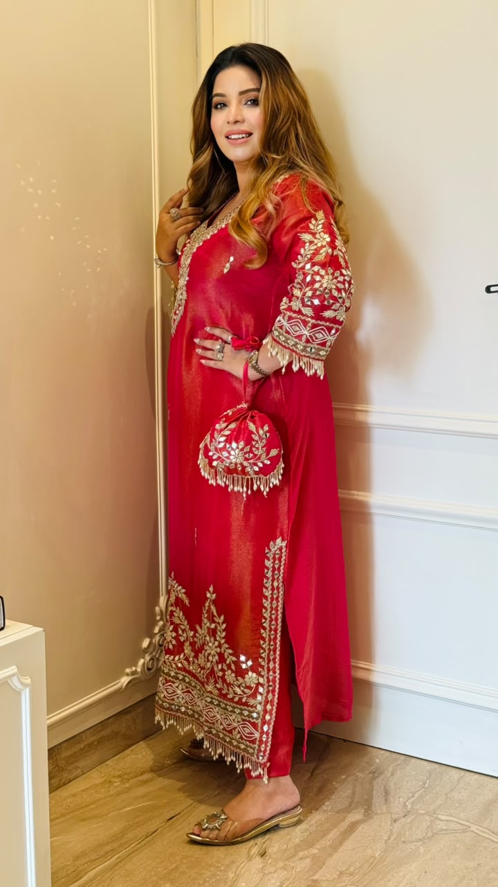 Anushri Shimmer Firaan Set- Pink