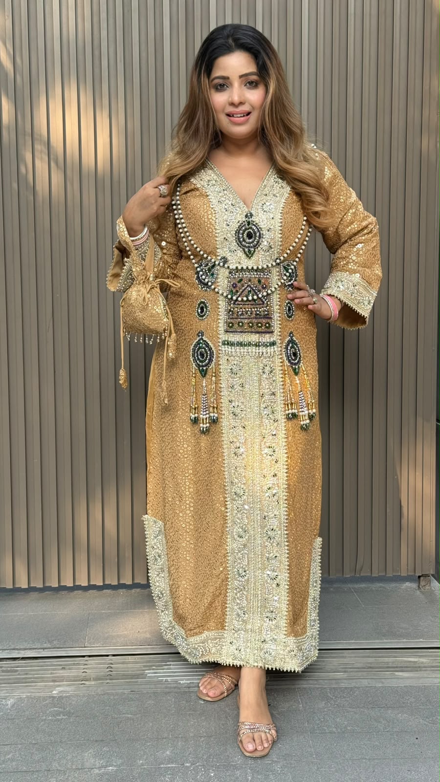 Manasvi Sequin Firaan- Beige