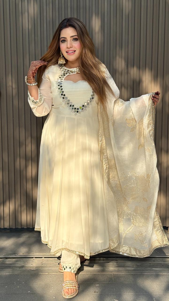 Aarvi Anarkali Set- White, Purple, Red, Black