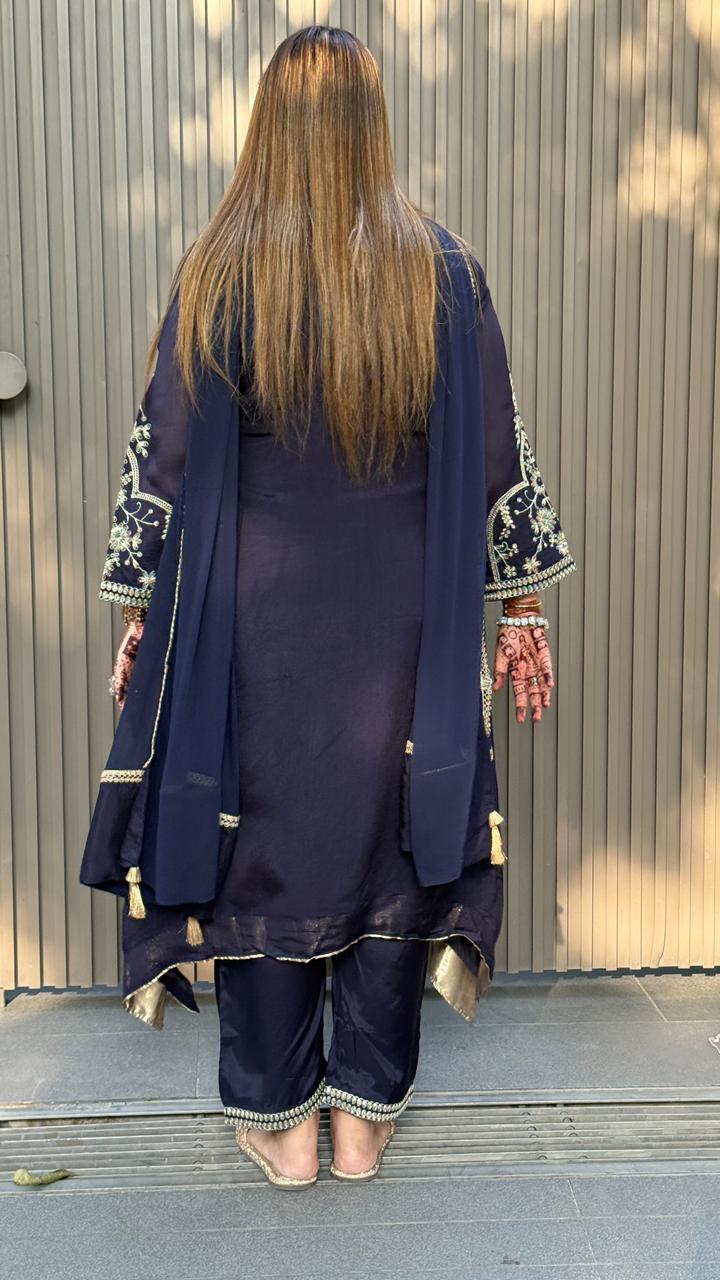 Aavira Suit Set- Pink, Navy