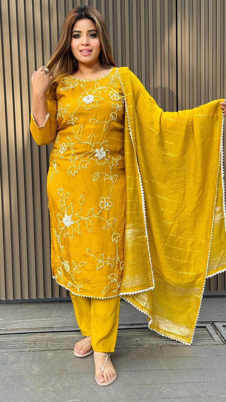 Zarvika Dola Silk Set- Green, Yellow, Pink