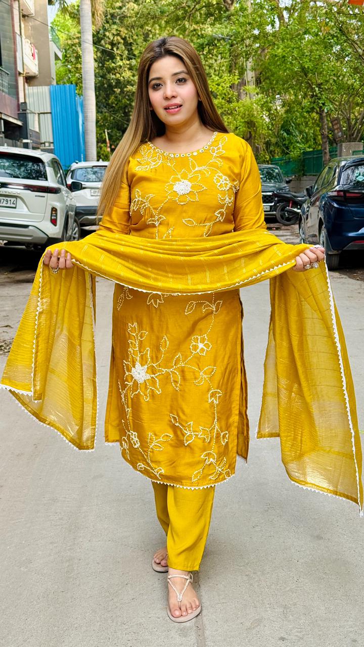 Zarvika Dola Silk Set- Green, Yellow, Pink